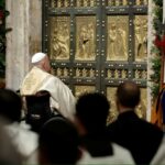 Accademia Bonifaciana - Francesco apertura porta santa a rebibbia giubileo 2025