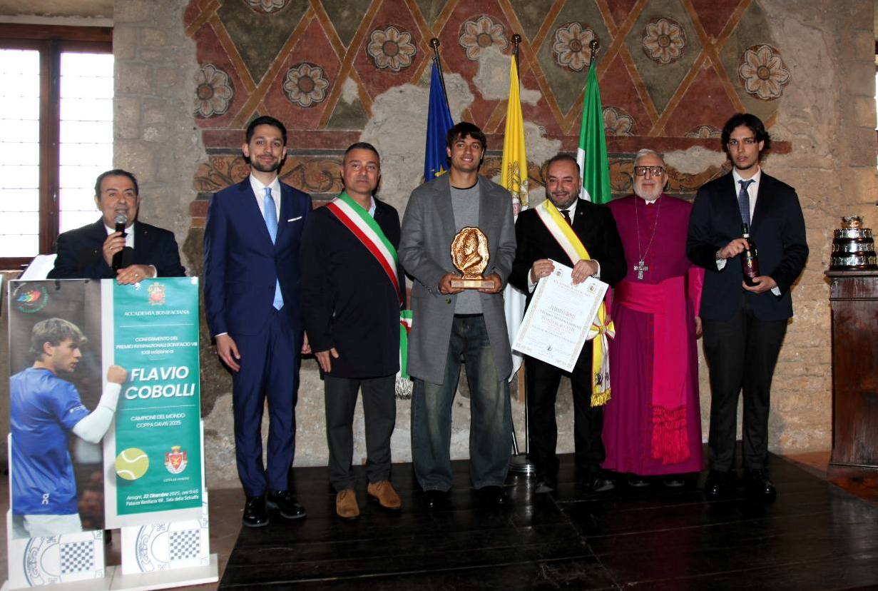 Accademia Bonifaciana - Premiato Flavio Cobolli con il Bonifacio VIII